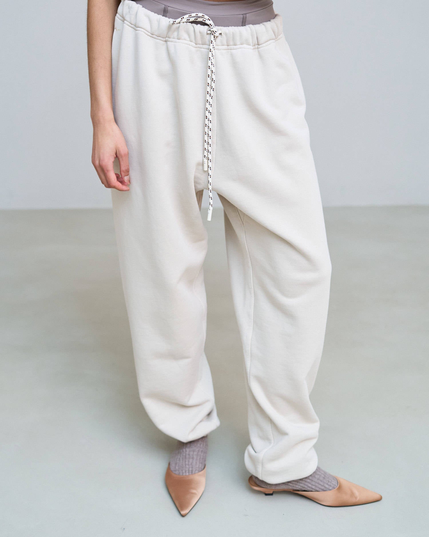 JOGGERS IN FELPA CON RICAMO Sand