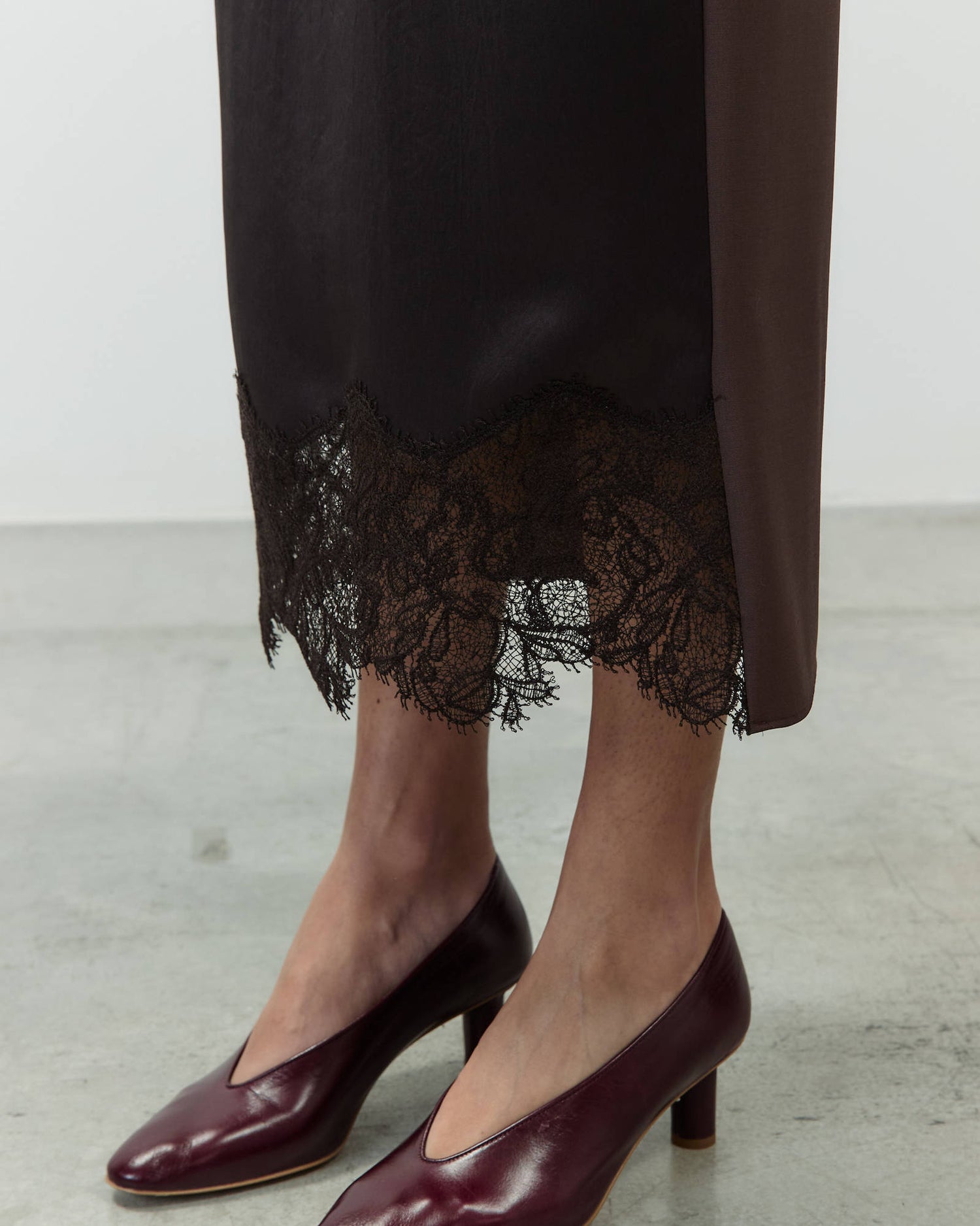 GONNA MIDI SATIN E PIZZO